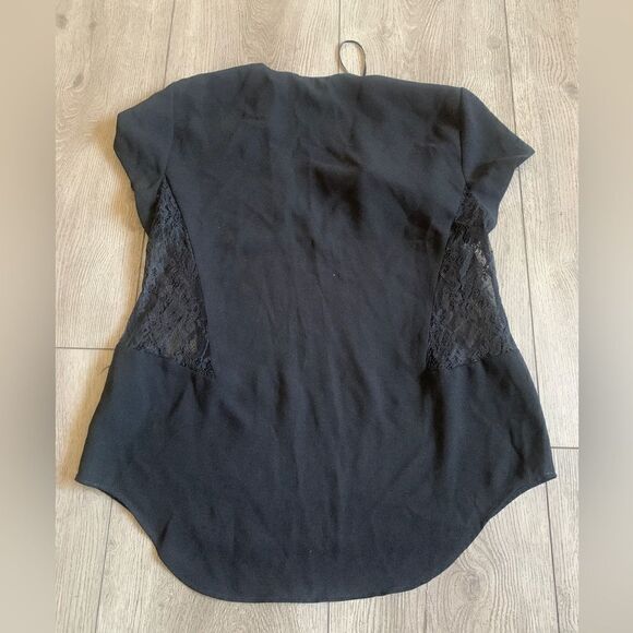 Zara woman’s top used with laced design on bilateral sides - Picture 2 of 6